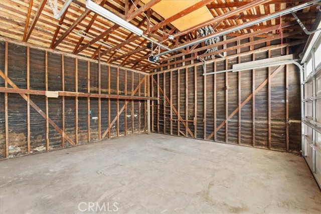 1524 N Alessandro Street, Banning CA: https://media.crmls.org/medias/fa394196-bbcd-4cb5-8a77-f7040ad2d9ce.jpg