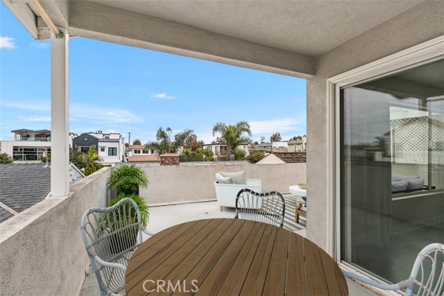 Detail Gallery Image 6 of 23 For 420 1/2 Narcissus, Corona Del Mar,  CA 92625 - 2 Beds | 1 Baths