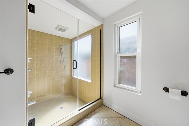 Detail Gallery Image 14 of 21 For 2946 Maui, Costa Mesa,  CA 92626 - 4 Beds | 2/1 Baths