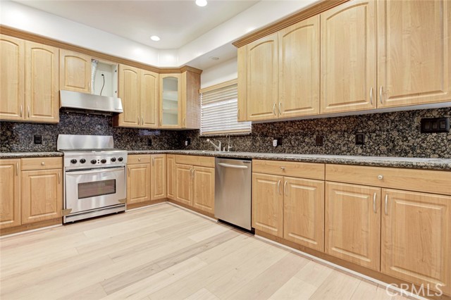 Detail Gallery Image 22 of 59 For 15121 Marlin Pl, Van Nuys,  CA 91405 - 4 Beds | 3 Baths