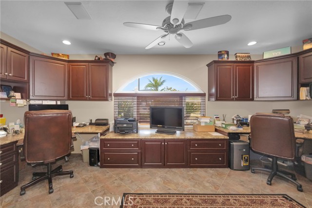 Detail Gallery Image 31 of 73 For 9902 Lapworth, Huntington Beach,  CA 92646 - 4 Beds | 5 Baths