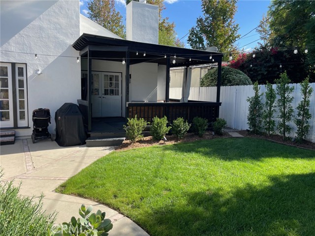 5785 Bertrand Avenue, Encino CA: https://media.crmls.org/medias/fa3bace6-b857-4541-8076-14f6a79bcc53.jpg