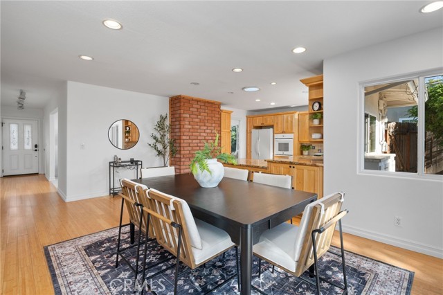 3273 Indiana Ave, Costa Mesa CA: https://media.crmls.org/medias/fa3c423a-03e1-4bbf-ae39-c0d2ac00b586.jpg