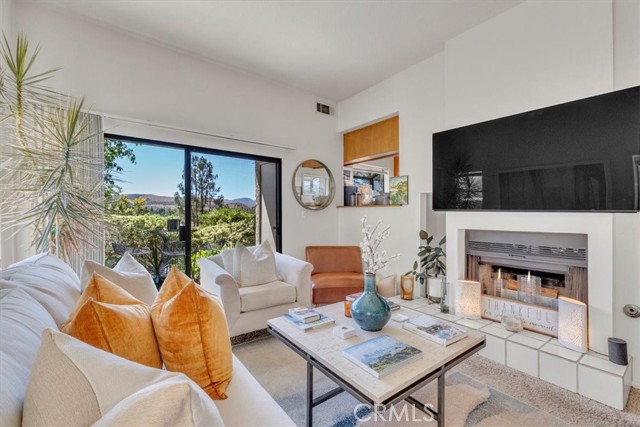 Detail Gallery Image 5 of 25 For 5728 Skyview Way #G,  Agoura Hills,  CA 91301 - 1 Beds | 1 Baths