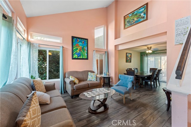7726 Whitney Drive, Jurupa Valley CA: https://media.crmls.org/medias/fa3df4f8-d921-4a15-91a6-502a6d6457e6.jpg