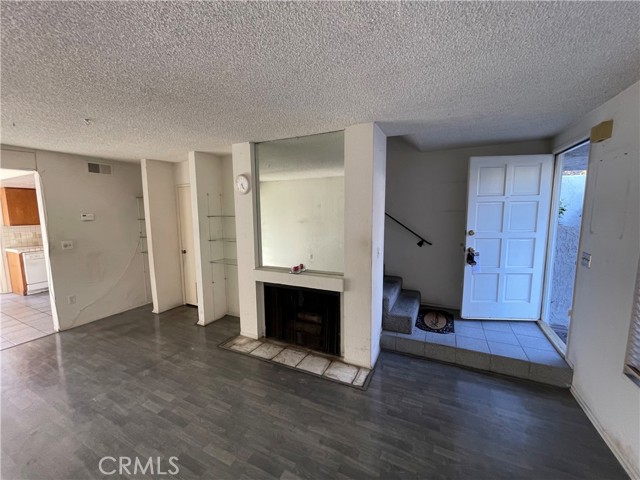 Detail Gallery Image 5 of 22 For 16816 Redwing Ln #58,  Huntington Beach,  CA 92649 - 2 Beds | 1/1 Baths