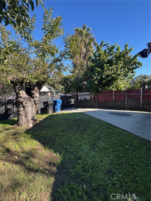 Detail Gallery Image 10 of 10 For 11200 11200 Stanford Ave, Los Angeles,  CA 90059 - 2 Beds | 1 Baths