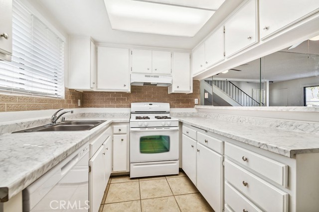 Image 7 of 26 For 34414 Laura Way