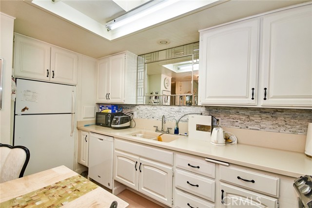 Detail Gallery Image 11 of 36 For 1121 Northwood Rd 237a   M9,  Seal Beach,  CA 90740 - 2 Beds | 2 Baths