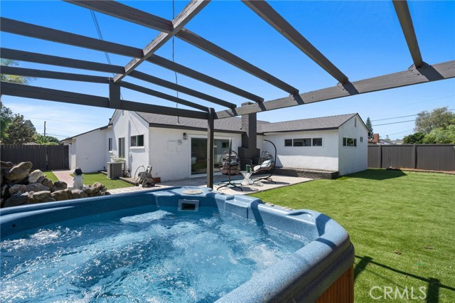 Detail Gallery Image 21 of 34 For 2945 W Bridgeport Ave, Anaheim,  CA 92804 - 4 Beds | 3 Baths