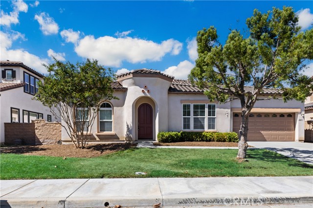 Detail Gallery Image 2 of 46 For 45431 Bayberry Pl, Temecula,  CA 92592 - 4 Beds | 2/1 Baths