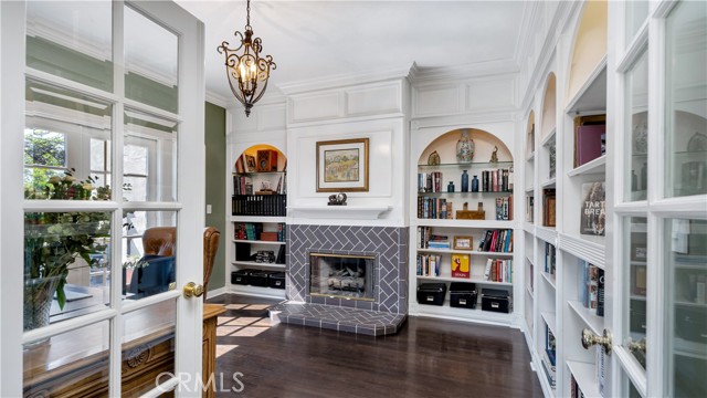 Detail Gallery Image 37 of 69 For 2042 N Ross St, Santa Ana,  CA 92706 - 3 Beds | 2/1 Baths