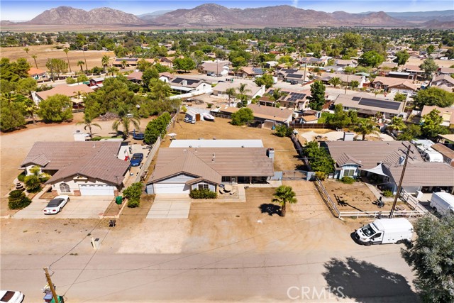 21703 Corso Alto Avenue, Nuevo CA: https://media.crmls.org/medias/fa41f71d-021b-475e-ac99-13076bd80d87.jpg
