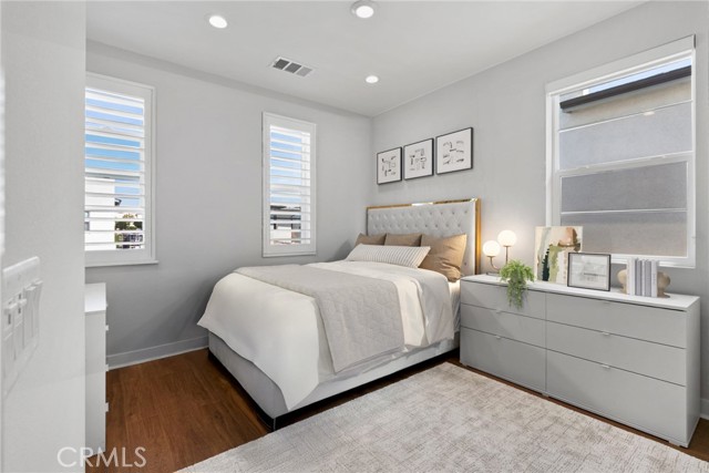 Detail Gallery Image 10 of 54 For 200 Newton, Lake Forest,  CA 92630 - 5 Beds | 4 Baths