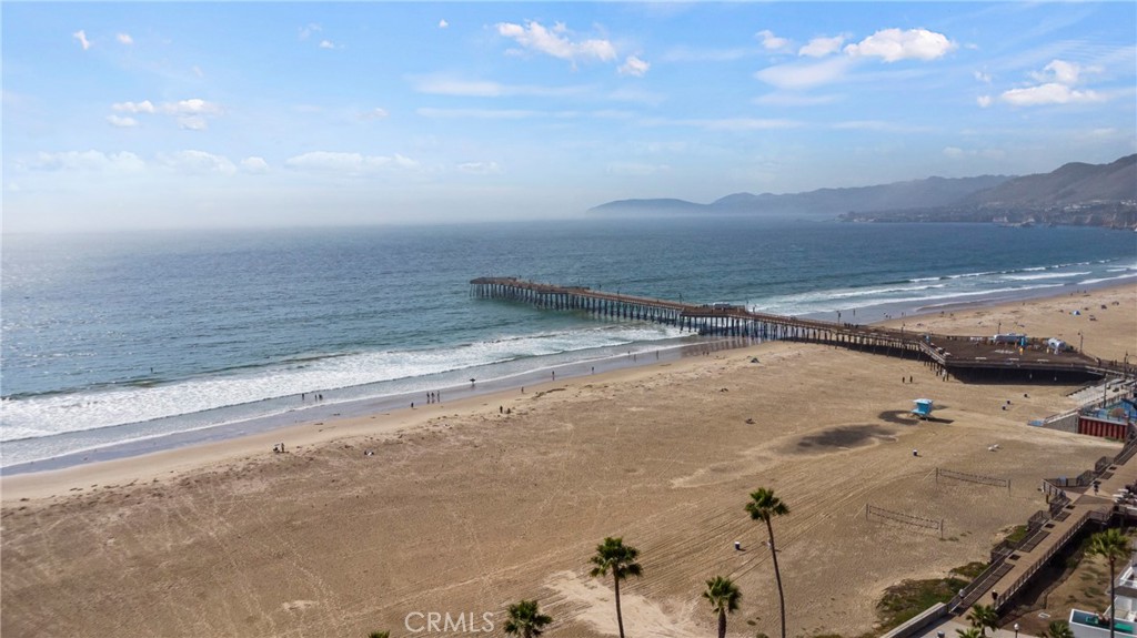 https://media.crmls.org/medias/fa431167-9ed4-4093-837d-36ec9abacc00.jpg?preset=X-Large