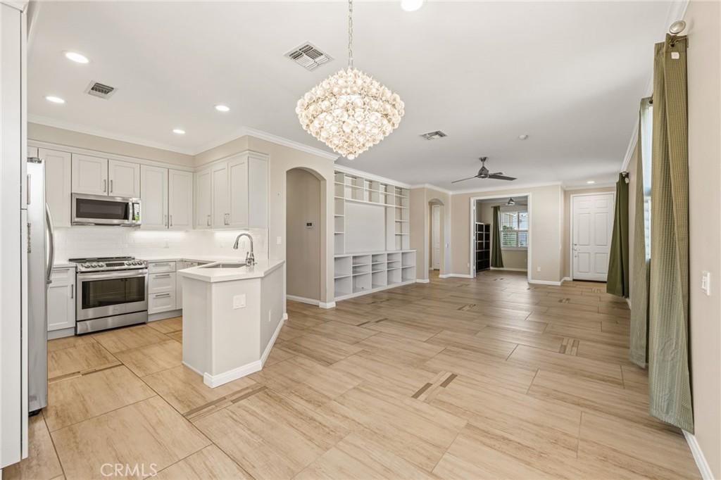 MLS #OC25258134 image #12