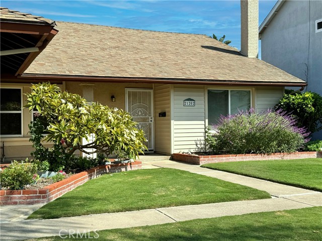 21202 Banff Ln, Huntington Beach, CA 92646