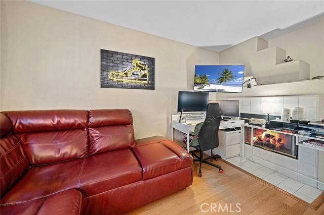 Detail Gallery Image 13 of 35 For 7891 Basile Ct, Fontana,  CA 92336 - 4 Beds | 2/1 Baths