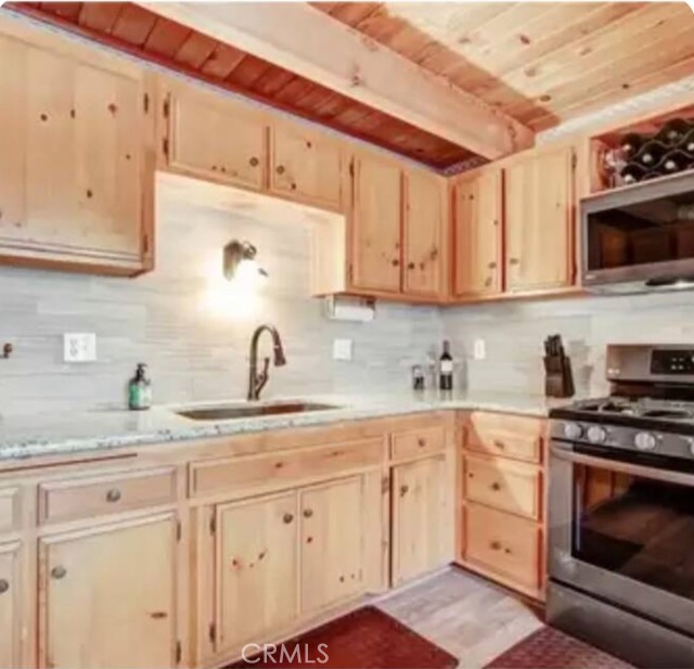 605 Kean Way, Big Bear City CA: https://media.crmls.org/medias/fa47a83a-1db6-49d4-92af-00d33a78768a.jpg