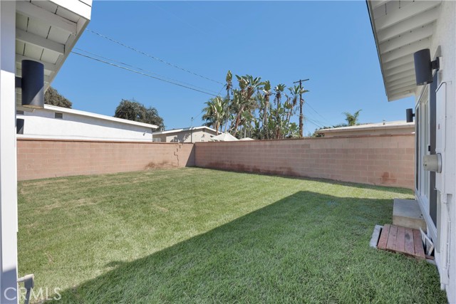 2430 Marber Avenue, Long Beach CA: https://media.crmls.org/medias/fa47b171-ba47-41bd-98bb-77dee9d8e1c5.jpg