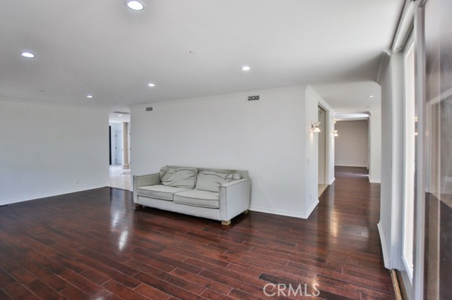 16802 Kamalii Drive, Huntington Beach CA: https://media.crmls.org/medias/fa486f0d-72e4-4750-a000-607df8b99ee6.jpg