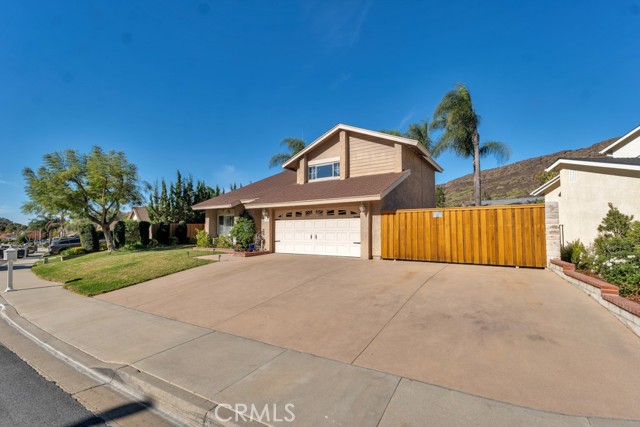 Detail Gallery Image 3 of 24 For 453 Moondance St, Thousand Oaks,  CA 91360 - 4 Beds | 2/1 Baths