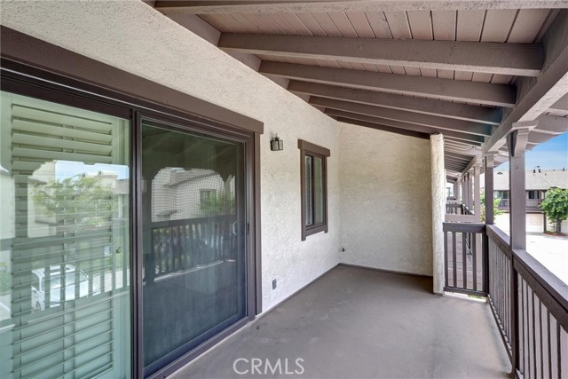 1180 Strawberry Lane, Glendora CA: https://media.crmls.org/medias/fa4901e2-34d8-43c5-a753-d0341b6a816d.jpg