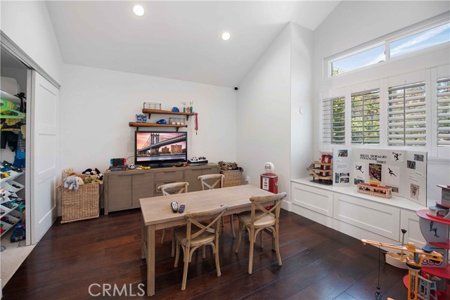 3514 Three Springs Drive, Westlake Village CA: https://media.crmls.org/medias/fa49085d-8c3e-4a1e-b6d0-7f05b387dc7b.jpg