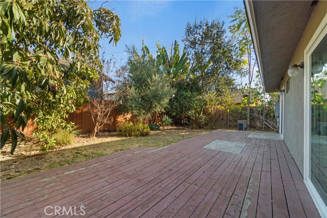 4536 Maycrest Street, Los Angeles CA: https://media.crmls.org/medias/fa491852-5b7e-4605-8896-7654dc52ede9.jpg