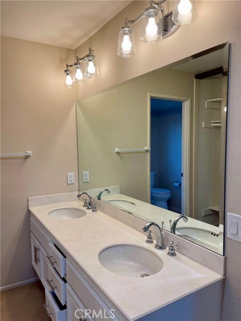 Detail Gallery Image 14 of 34 For 3 Rushingwind #4,  Irvine,  CA 92614 - 3 Beds | 2/1 Baths