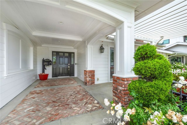 21192 Richmond Circle, Huntington Beach CA: https://media.crmls.org/medias/fa4ad1be-4b14-4fad-b582-07e1980f4a4c.jpg
