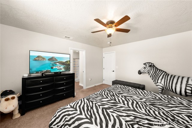 Detail Gallery Image 16 of 56 For 10779 Mills Rd, Apple Valley,  CA 92308 - 4 Beds | 3 Baths