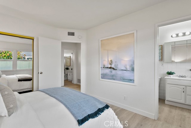 Detail Gallery Image 11 of 18 For 15122 Capetown Ln, Huntington Beach,  CA 92647 - 4 Beds | 2 Baths