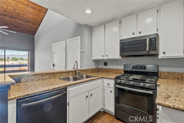 18750 Mandan Street, Canyon Country CA: https://media.crmls.org/medias/fa4c4d78-df1f-4280-ab6b-658b9557e407.jpg