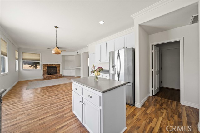 40225 Watford Way, Palmdale CA: https://media.crmls.org/medias/fa4cd1df-c4b5-4f3e-a8d0-a11841264d1b.jpg