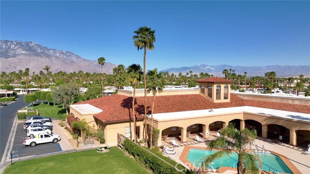 69801 Ramon Road, Cathedral City CA: https://media.crmls.org/medias/fa4cfb7f-1b85-46c4-b956-a0396bf2175b.jpg