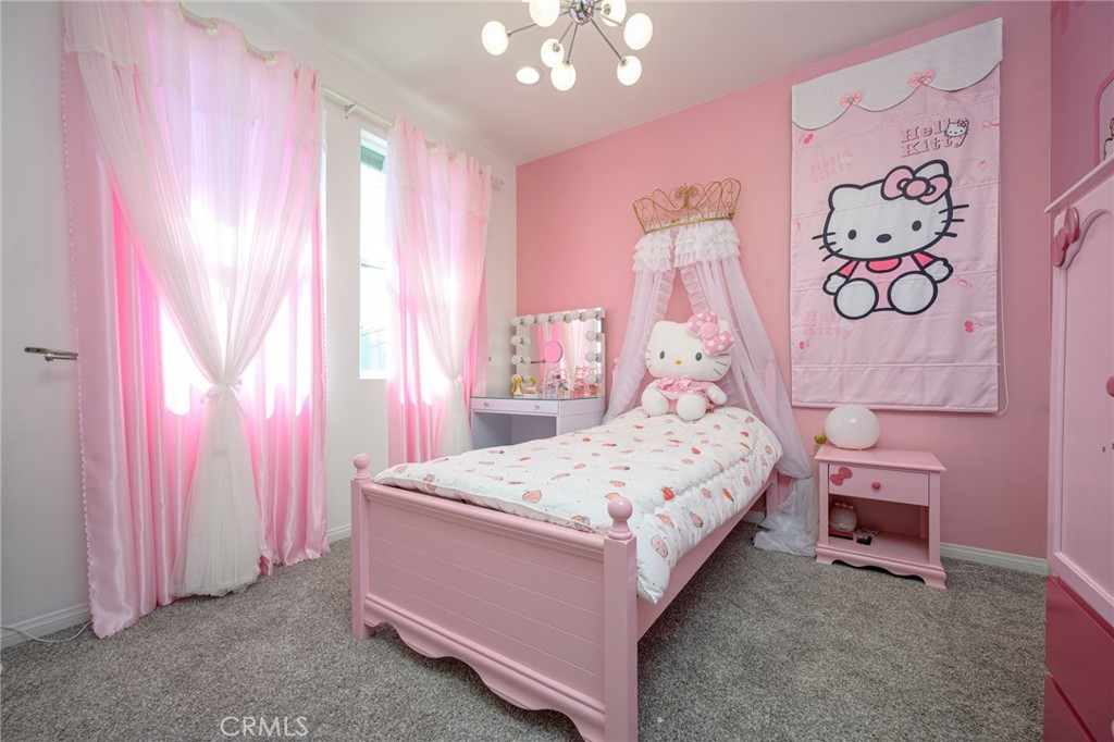 https://media.crmls.org/medias/fa4d7129-e5d7-440d-bb77-3c9d93acded0.jpg?preset=X-Large