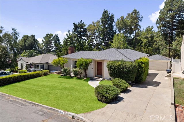 3240 Brookhill Street photo 2