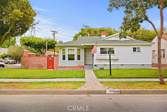 4262 Los Coyotes Diagonal, Lakewood, CA 90713