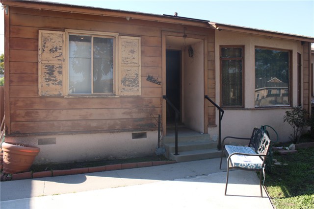 Detail Gallery Image 2 of 27 For 3513 Shipway, Long Beach,  CA 90808 - 3 Beds | 2 Baths