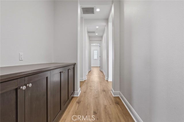 Detail Gallery Image 20 of 38 For 10542 Wood Briar Ct, Chatsworth,  CA 91311 - 5 Beds | 5/1 Baths