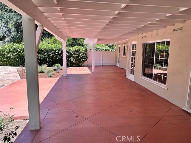 5369 Topeka Drive, Tarzana CA: https://media.crmls.org/medias/fa4f15ec-2d1f-4a05-9853-cd918192ce5b.jpg