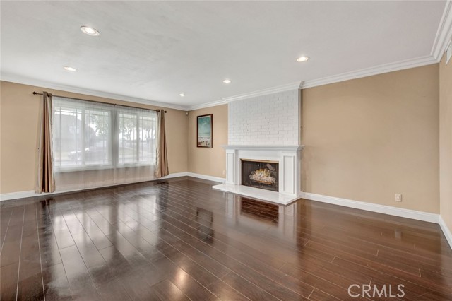 2903 E Collyer Lane, Anaheim CA: https://media.crmls.org/medias/fa4f4f3e-c975-4cd7-a82a-1e0049b3c478.jpg