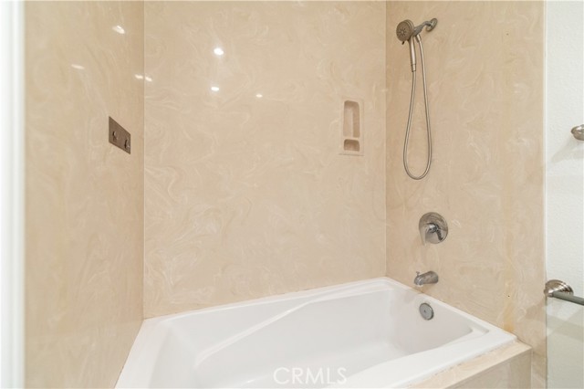 2214 Vista Hogar, Newport Beach CA: https://media.crmls.org/medias/fa4f7360-8e93-49c3-b975-65519985775f.jpg