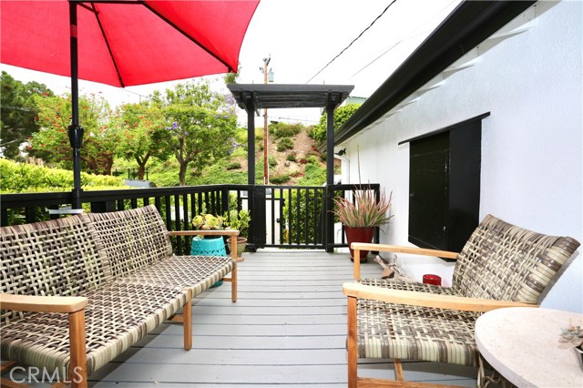 Detail Gallery Image 2 of 10 For 635 Saint Anns Dr, Laguna Beach,  CA 92651 - 2 Beds | 1 Baths