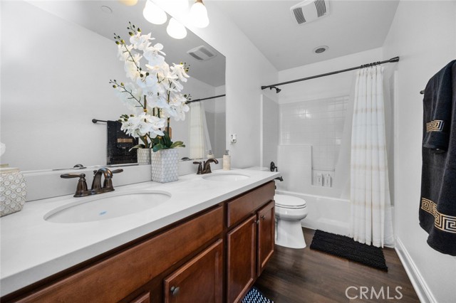 Detail Gallery Image 18 of 23 For 25589 Foxglove, Corona,  CA 92883 - 5 Beds | 3 Baths