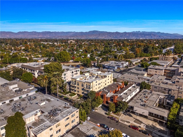 Detail Gallery Image 25 of 27 For 4426 Ventura Canyon Ave #204,  Sherman Oaks,  CA 91423 - 2 Beds | 2 Baths