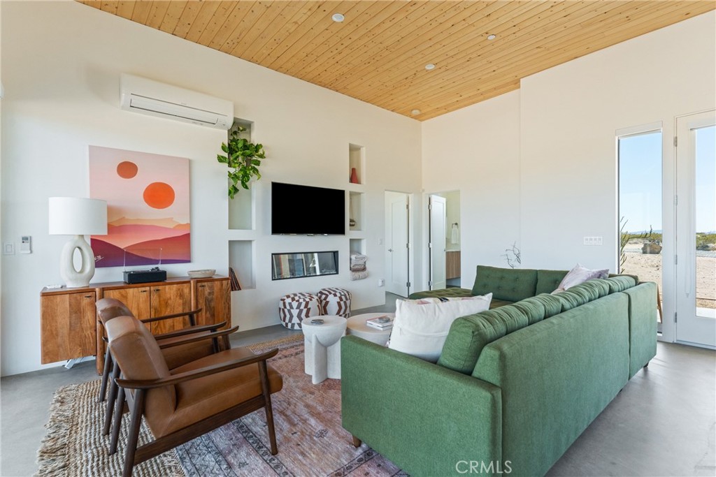 MLS #OC25252213 image #6