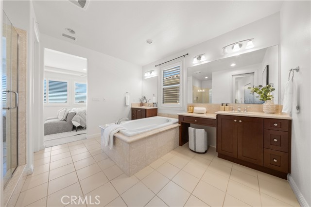 14 Snowberry, Lake Forest CA: https://media.crmls.org/medias/fa5140c1-cd92-40cc-bdcf-1eb724e87701.jpg