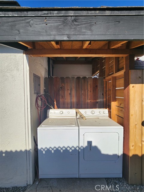 Detail Gallery Image 9 of 19 For 3741 Windsong #B,  Corona,  CA 92879 - 1 Beds | 1 Baths